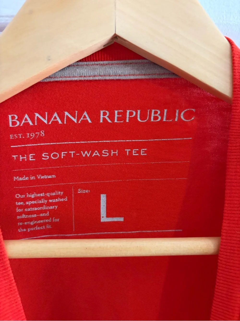 Banana Republic The Soft Wash Tee NWT Persimmon Orange Crew Neck Tee - Size L